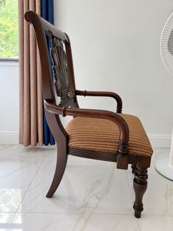 Juego de 8 sillas de caoba para comedor
