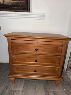 Night stand