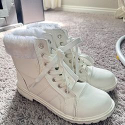 White Fur Lined Lace Boots