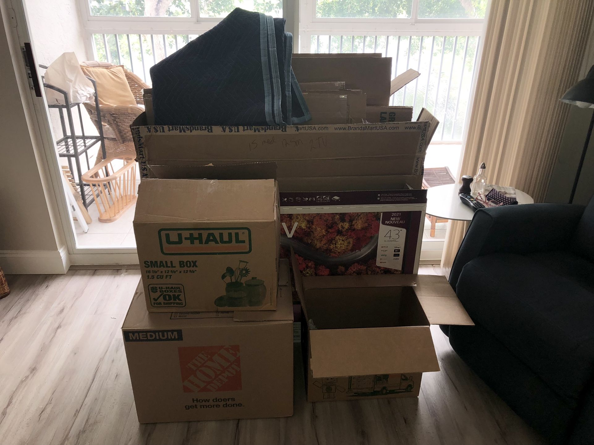 Moving Boxes   Price Reduced To  $30 For Quick Sell