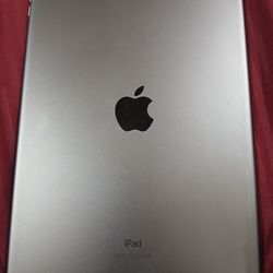9th Gen Apple iPad w/ Apple Pen