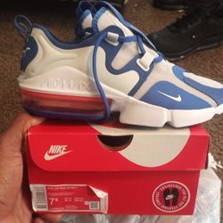 Nike Air Max Infinity 