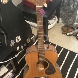 yamaha acoustic guitar 