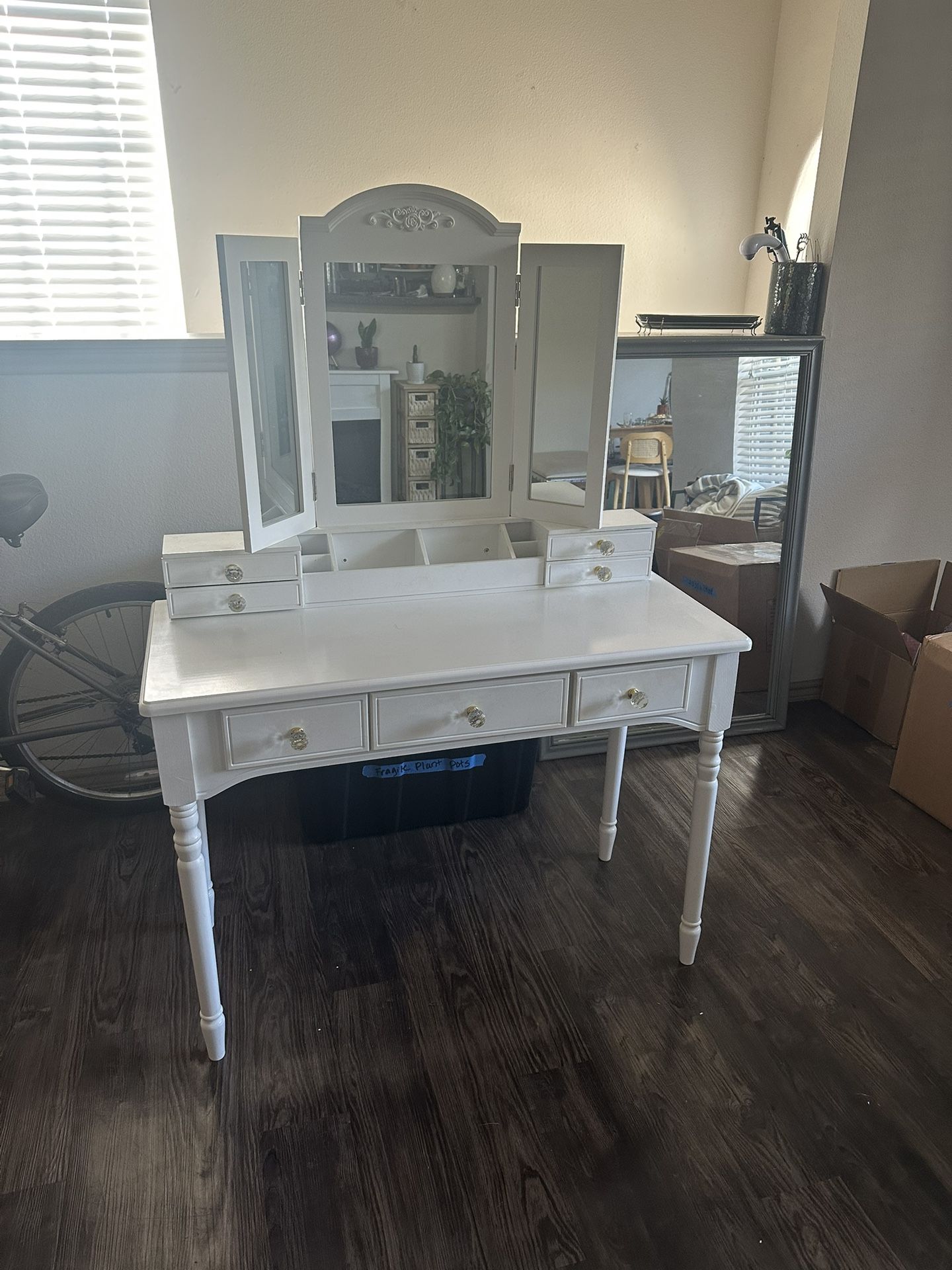 Makeup Vanity For Sale Must Pick Up 