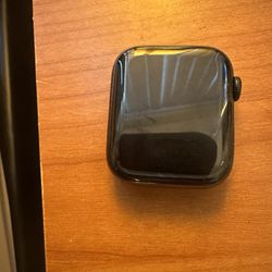 Apple Watch Series 5 Cellular And GPS 42 MM
