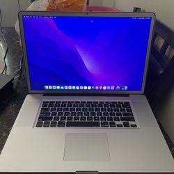 MacBook Pro 17”