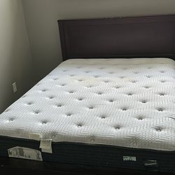 Beautyrest Queen size mattress with bed frame 