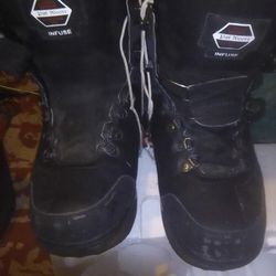 INFUSED PAT MOORE VANS SIZE 9 BOOTS