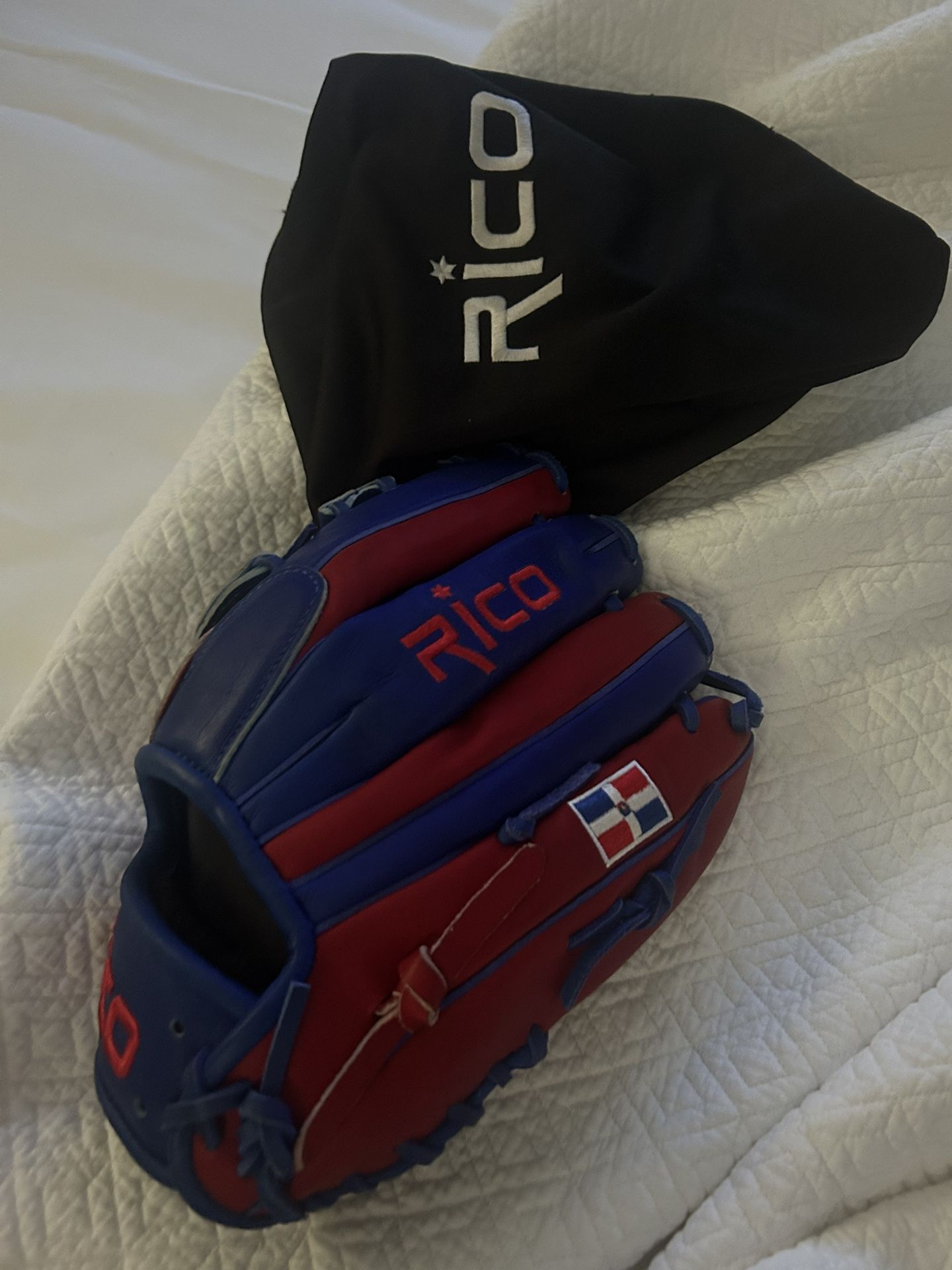 Left Side Baseball Glove