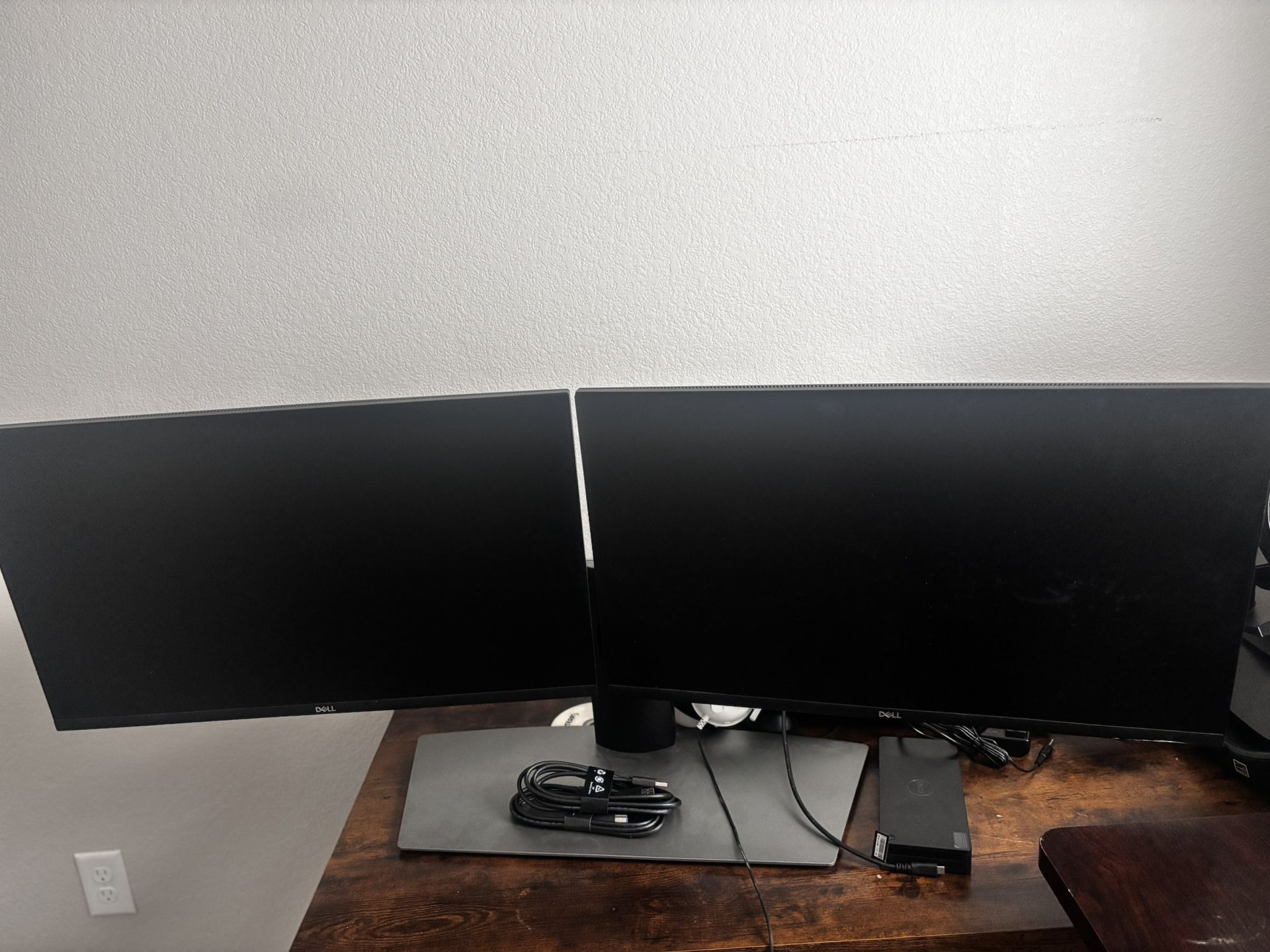 Dual Dell Monitor Set