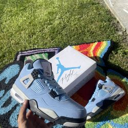 Jordan 4 Retro “UNC”