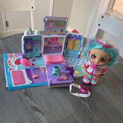Kindi Kids Hospital Corner - Unicorn Ambulance - Playmat Included
