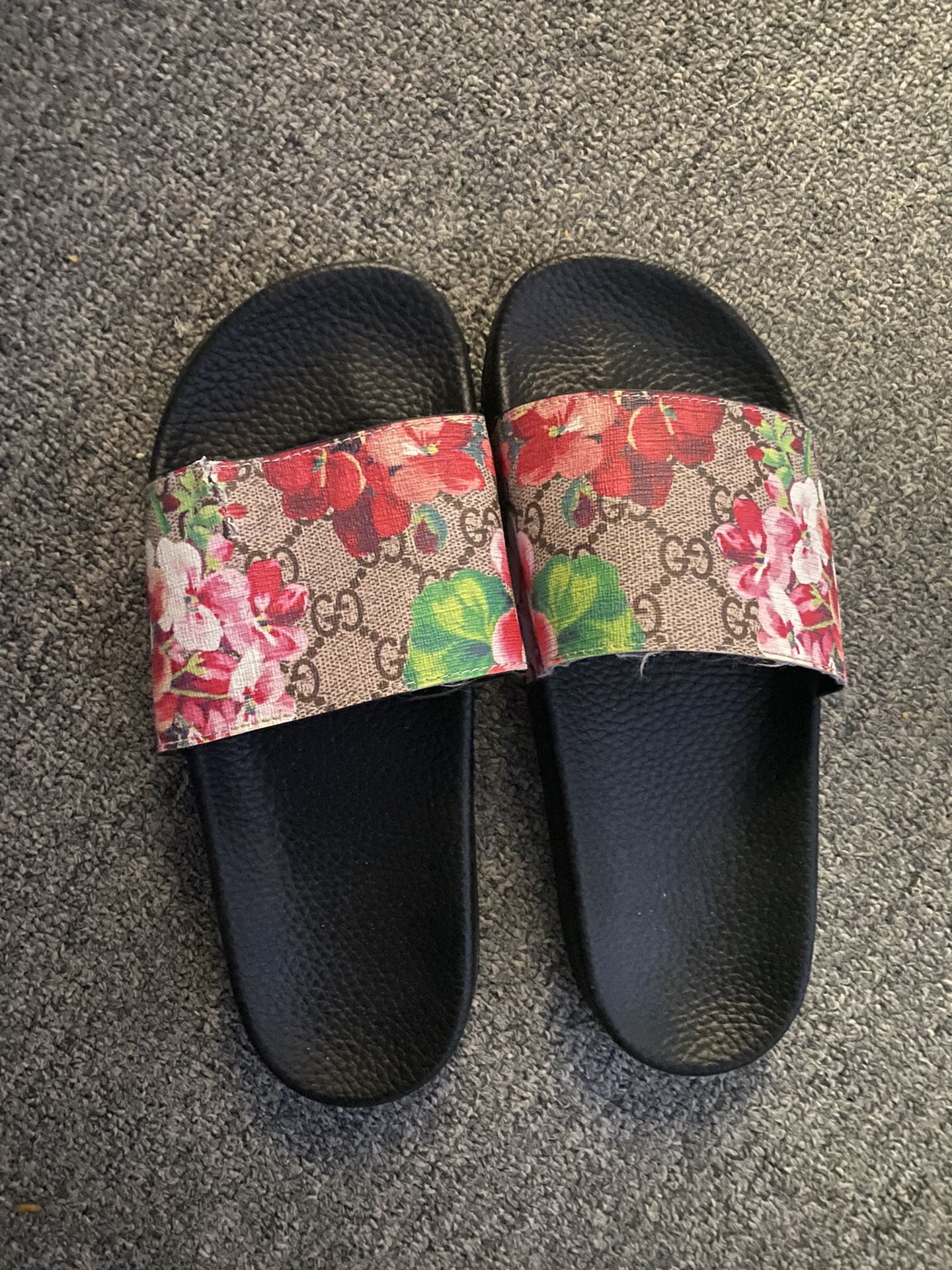 bloom gucci slides size 38 women