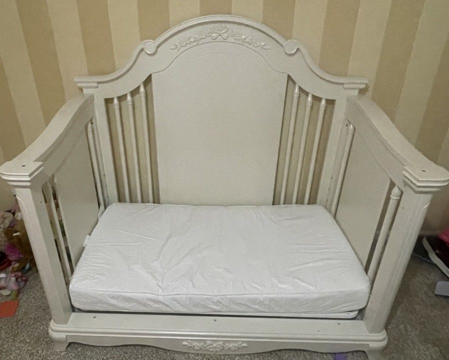 Convertible Crib