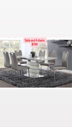 Table and 4 chairs Dining set