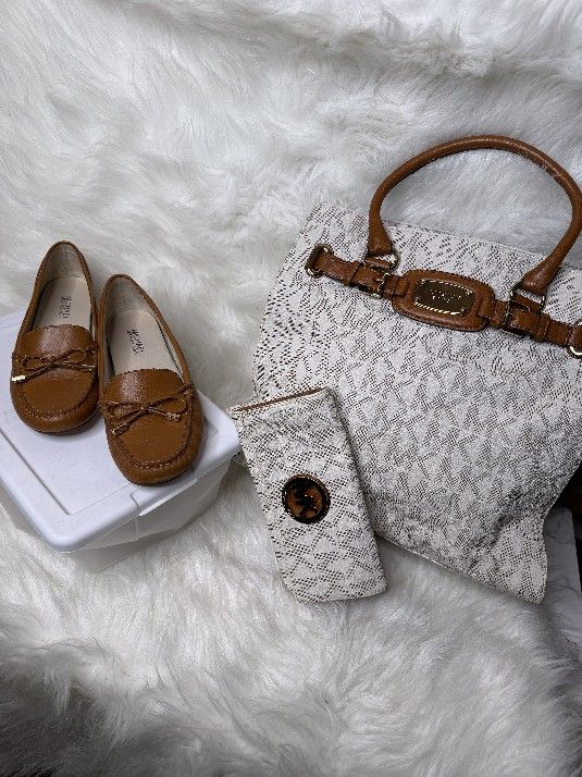 Michael Kors Complete Authentic Set $275 π