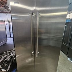 42" VIKING BUILT IN STAINLESS STEEL REFRIGERATOR 