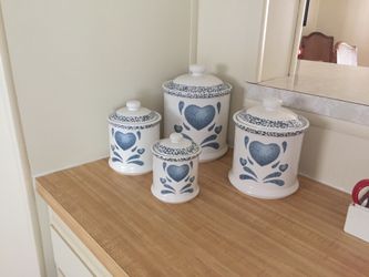 Set of four canisters