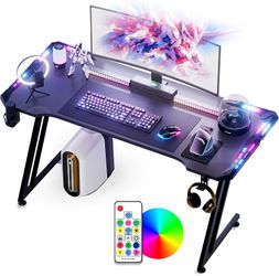 Gaming Computer Desk – Carbon Fiber Surface – Cup Holder, Headphone Hook & Mouse Pad – New in Box