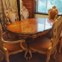 Moving Sell , Beautiful Dining Table With 6 Chairs 