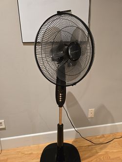 Pedestal Fan - Standing Fan with Remote