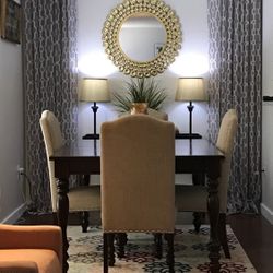 Beautiful Dining Table with Leaf and 6-Chairs
