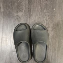 Yeezy slide