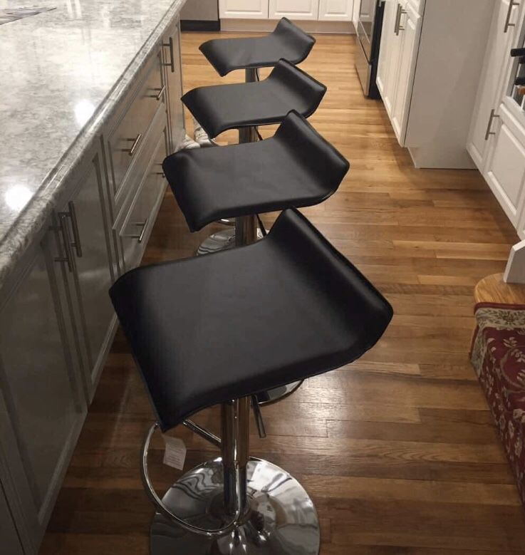 Set of 4 black chairs bar stools new in box