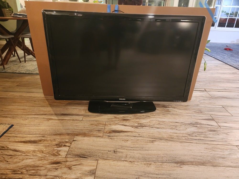 Phillips Flat Screen 55in TV