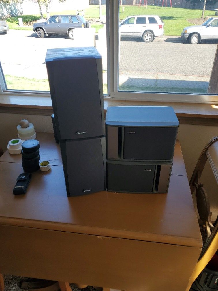 2 Pair Of Speakers. Bose and Boston Acoustics