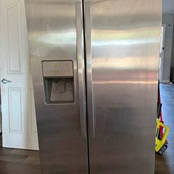 Whirlpool Refrigerator 