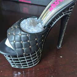 40$ 6” Brand new exotic 6 leather heels 40$$