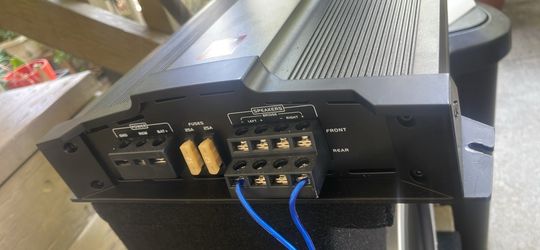 Dual amp and speaker
