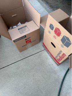 Medium Moving Boxes Lot