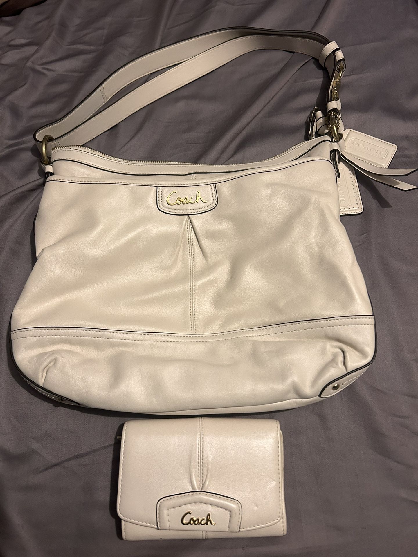 Coach HOBO bag Cream/Ivory color, soft leather w/wallet .
