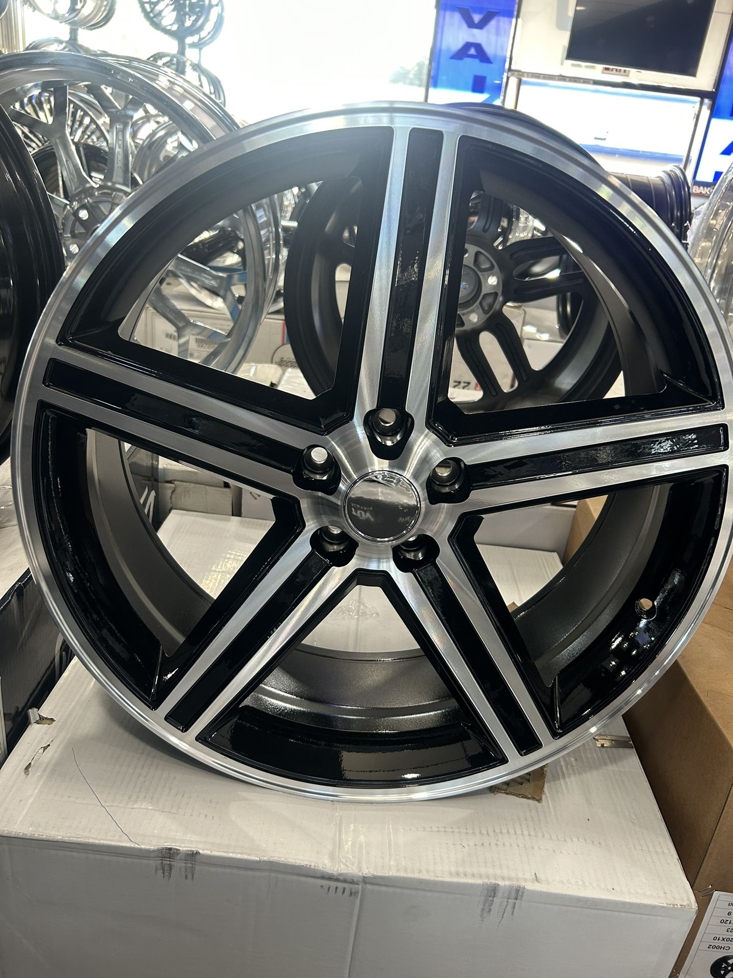IROCK WHEELS SIZE 22x9.  5x5.   BLACK MACHINE 