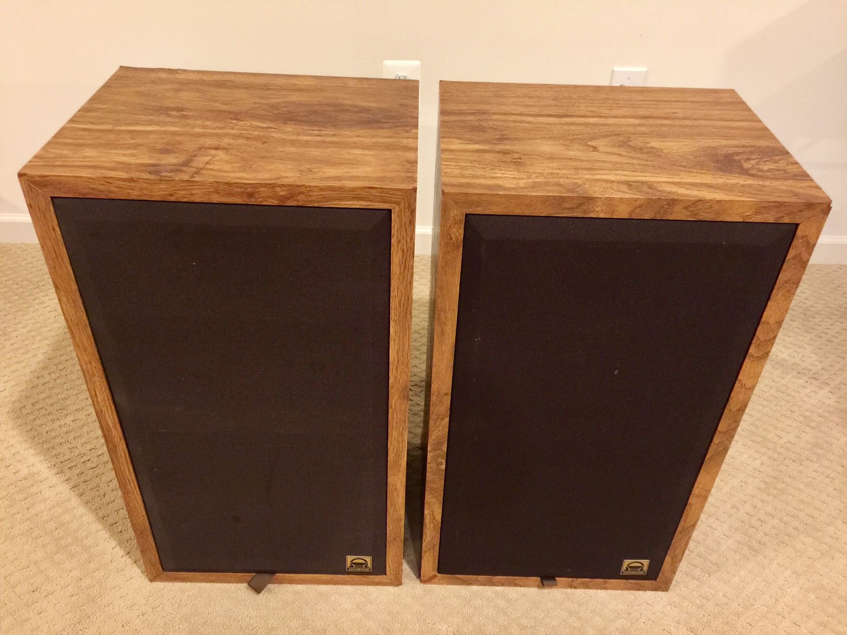 Omega Z-7000 Speakers