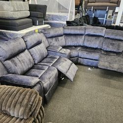 Brand New Sectional 2 Power Recliners 1 Manual $899
