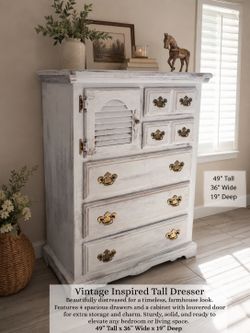 Vintage Farmhouse Tall Dresser – Solid Wood – Distressed White/Gray