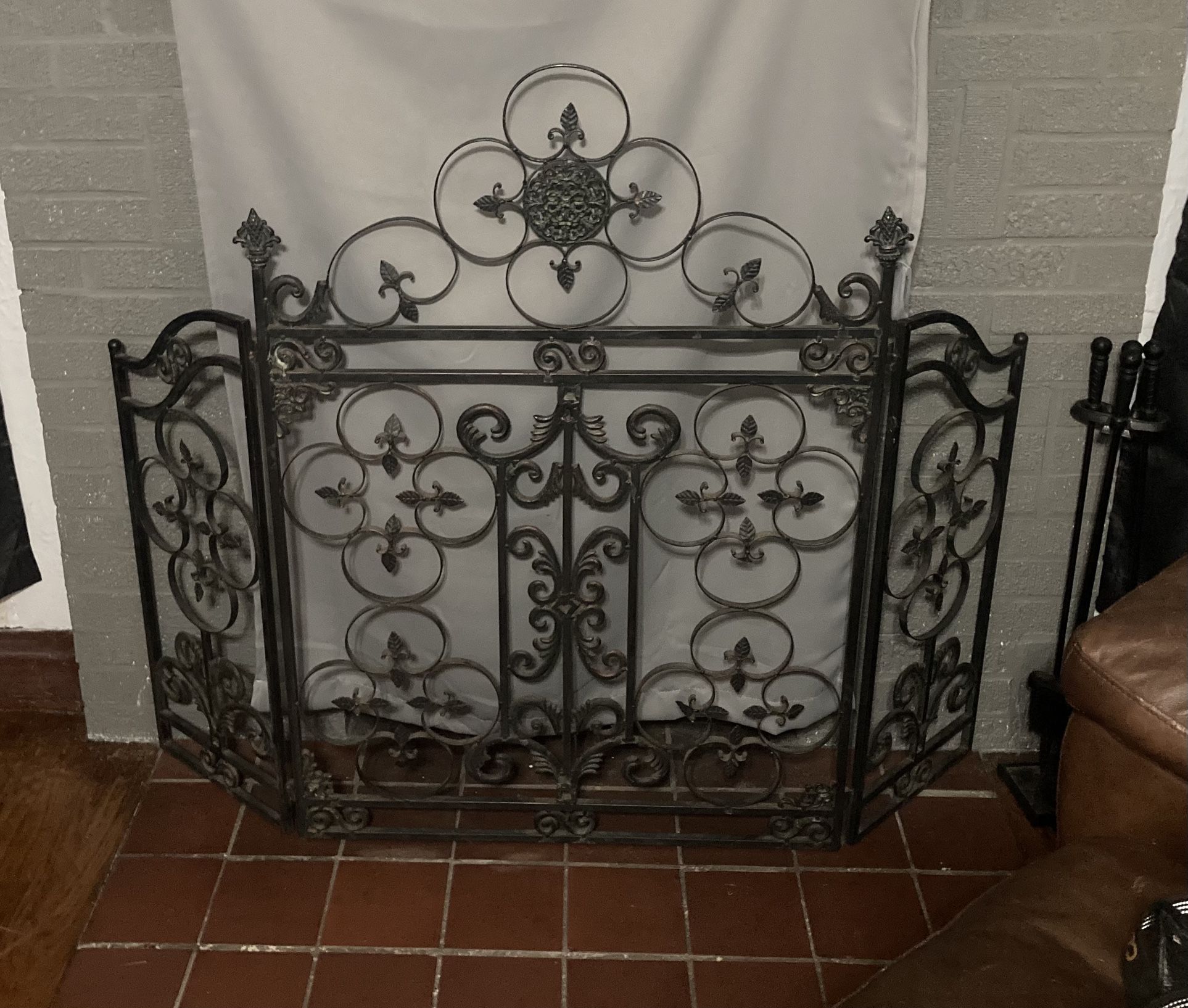 Fireplace Cover / Screen (black, metal)