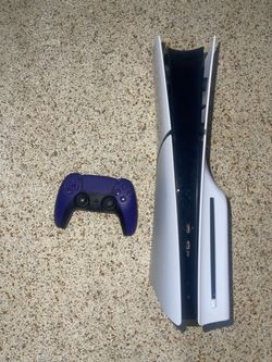 PS5 Slim Disc Edition + Purple Controller