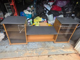 Entertainment center