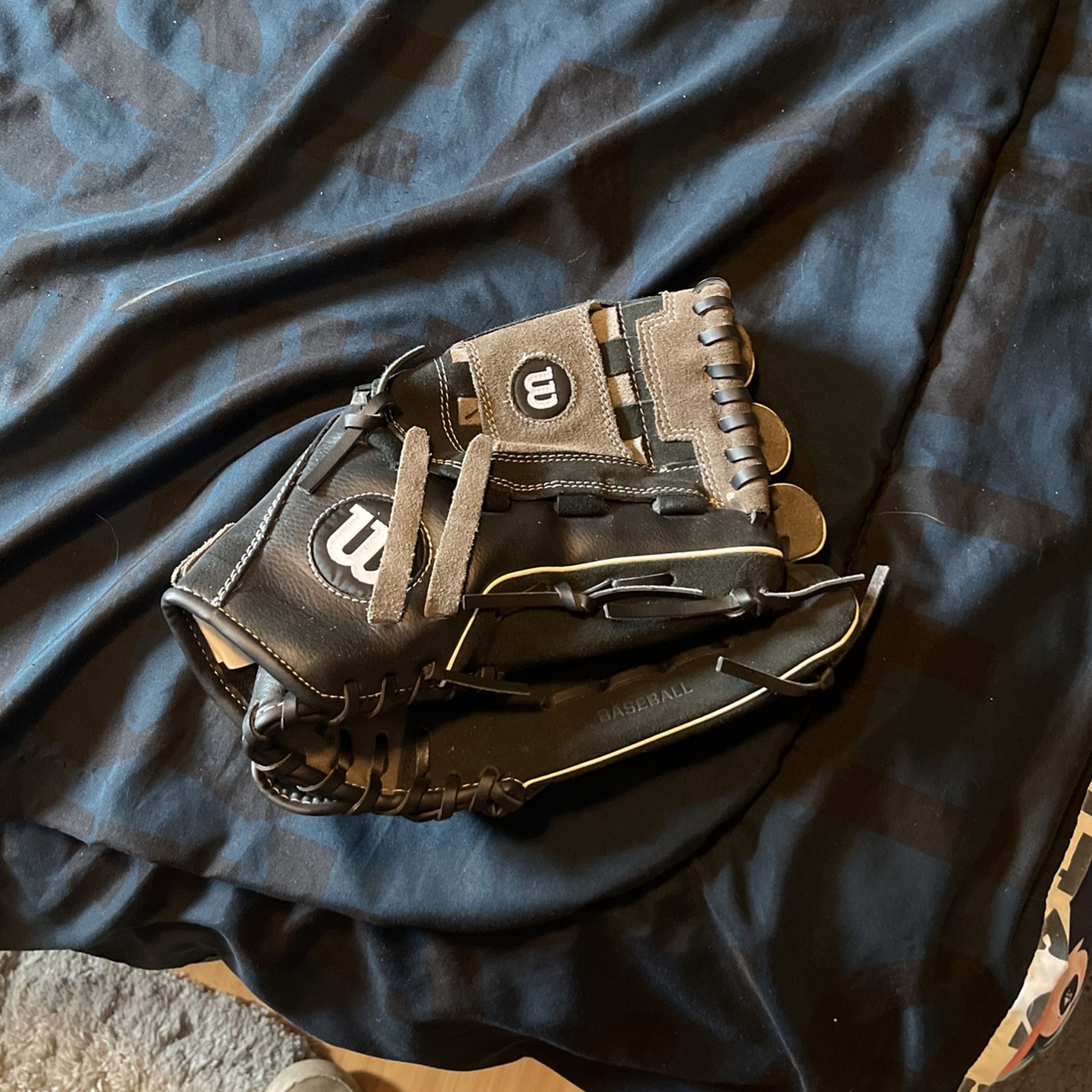 Wilson Baseball Glove