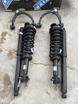 2024 F-150 4x4 Front Upper Control Arms, 2.5” Level Kit On Struts And Rear Shocks