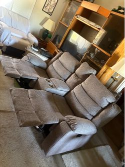 Living room set/ recliners