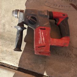 Milwaukee Roto Hammer 