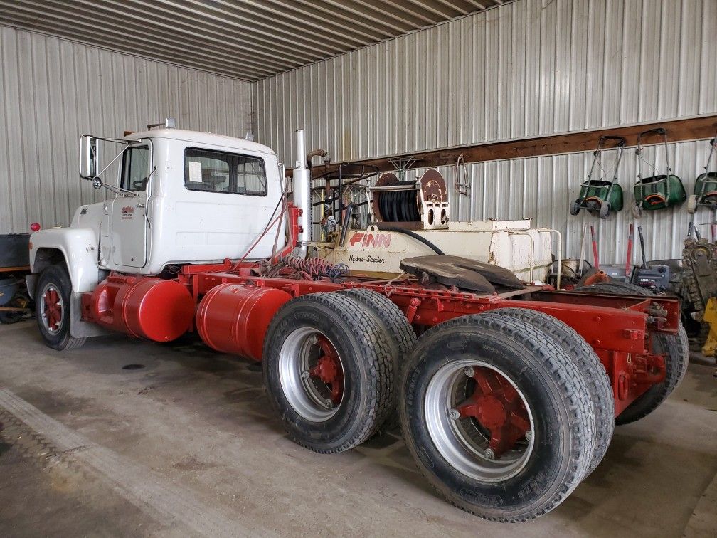 1988 R Model Mack