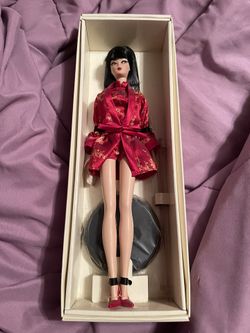 Chinoiserie Red Moon Barbie Silkstone Gold Label Collection 