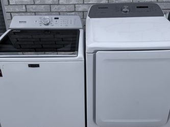 Maytag washer electric dryer XL capacity