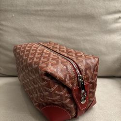 goyard wash bag